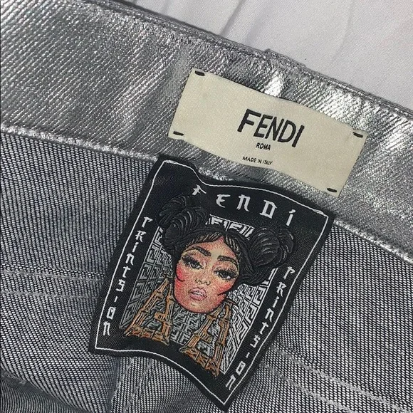 Fendi x Nicki Minaj Prints On collection shorts - Picture 6 of 16